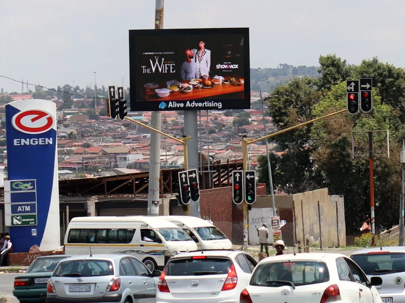Untitled-1_0000s_0004_SOWETO.JPG-04-04-2022-15_20_17_095 Untitled-1_0000s_0004_SOWETO.JPG-04-04-2022-15_20_17_095